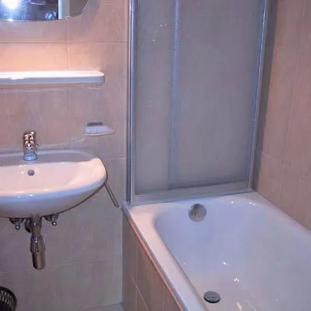 Flaminia A 18 * Crans-Montana